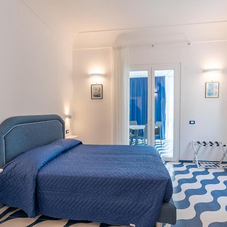 Elite Luxury Suites Минори Экстерьер фото