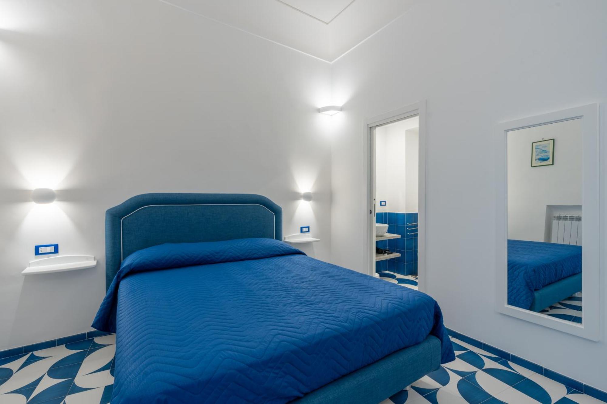 Elite Luxury Suites Минори Экстерьер фото