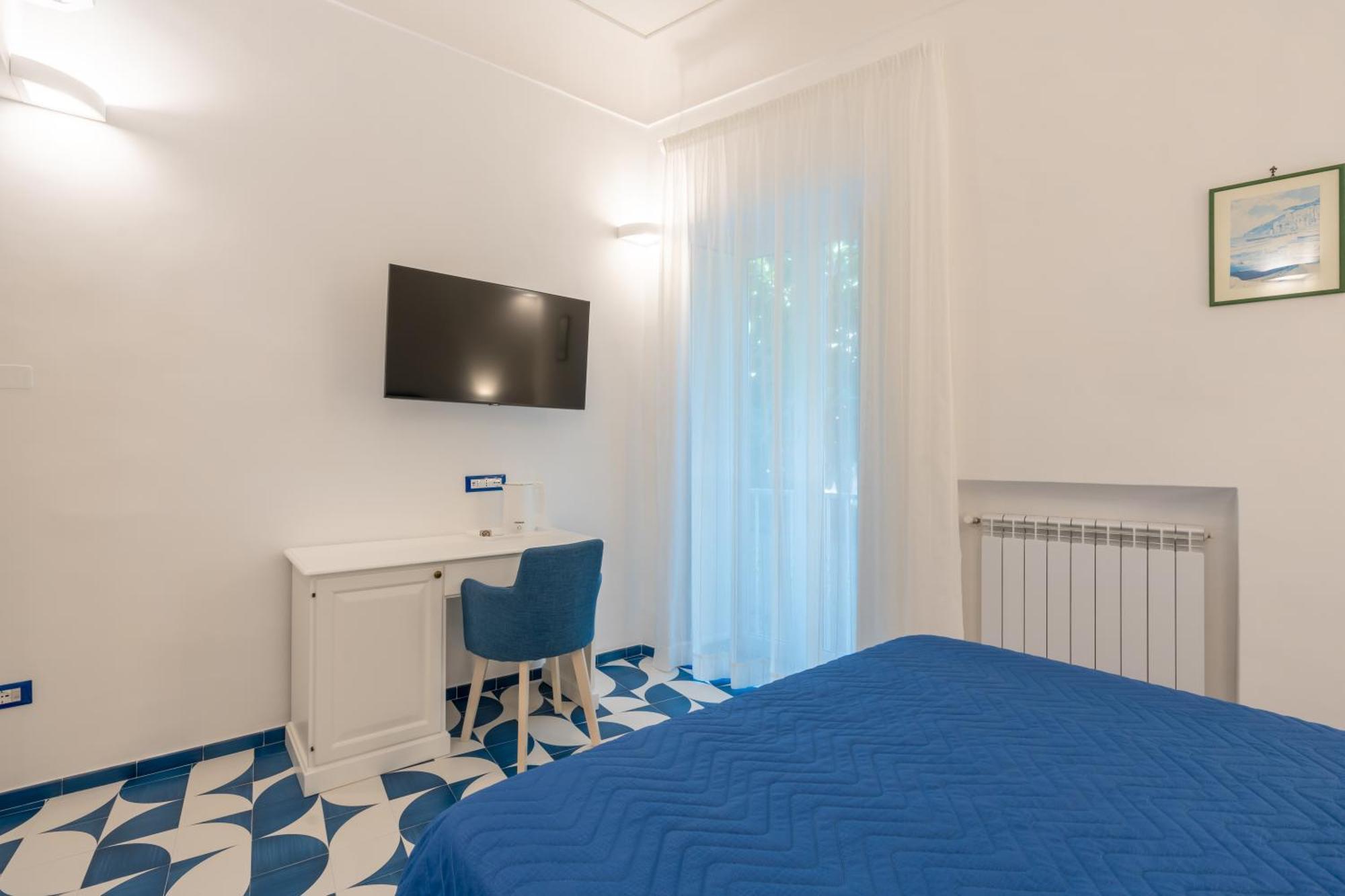 Elite Luxury Suites Минори Экстерьер фото